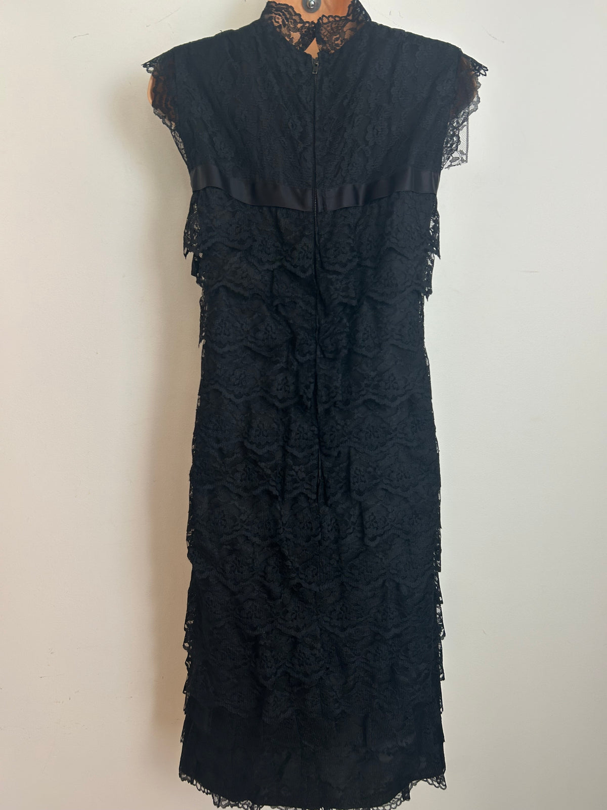 Vintage 1960s POLLY PECK BY SYBIL ZELKER Size 6-8 Black Lace Layered Satin Ribbon Trim Evening Shift Dress