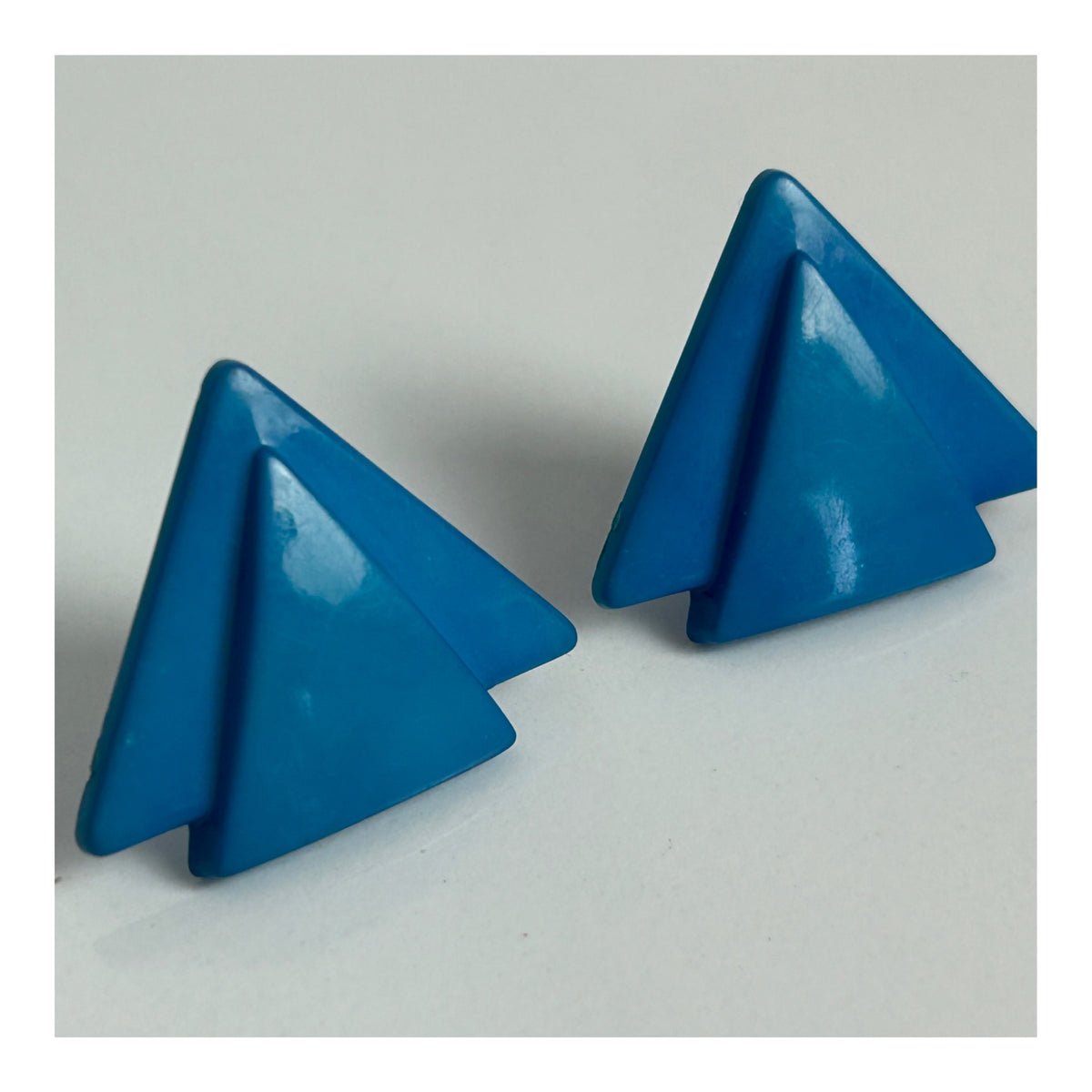 Vintage 1980s Blue Plastic Triangular Shaped Art Deco Style Clip On Earrings