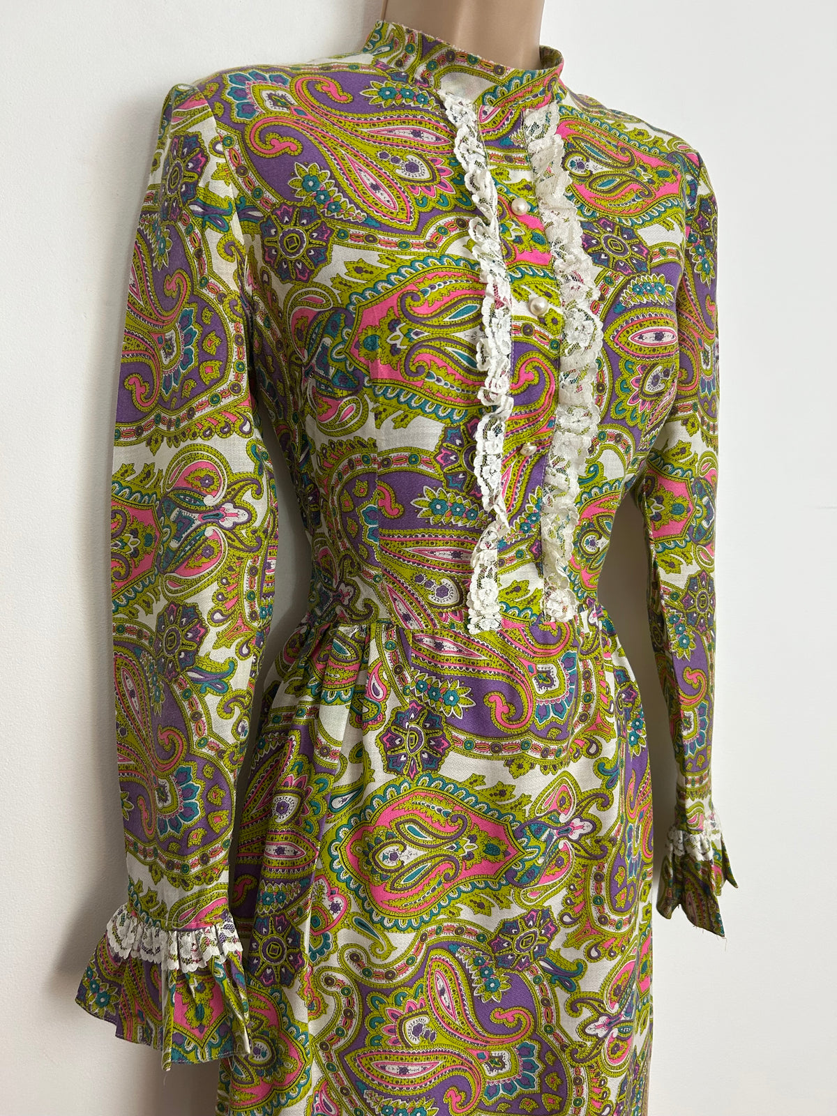 Vintage 1970s Size 6-8 White Green Pink & Purple paisley Print Lace Trim Prairie Maxi Dress