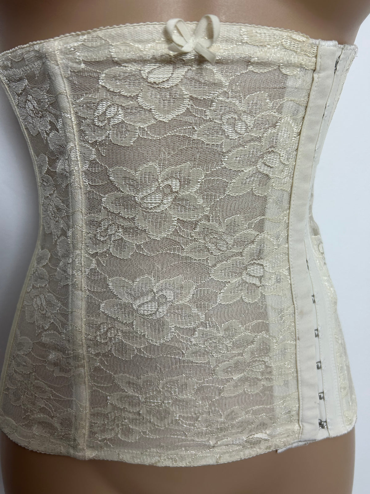 Vintage 1960s Size 6-8 Cream Lace Boned Hook & Eye Fastening Waspie Waist Cincher Girdle