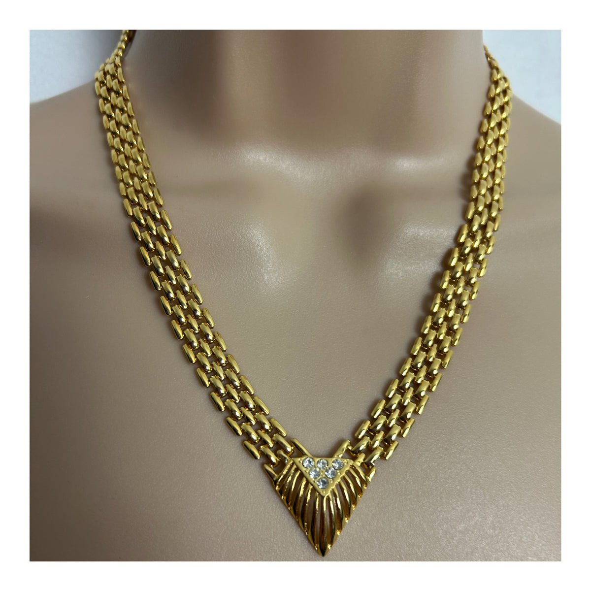 Vintage PIERRE CARDIN Gorgeous Gold Tone Diamante Necklace