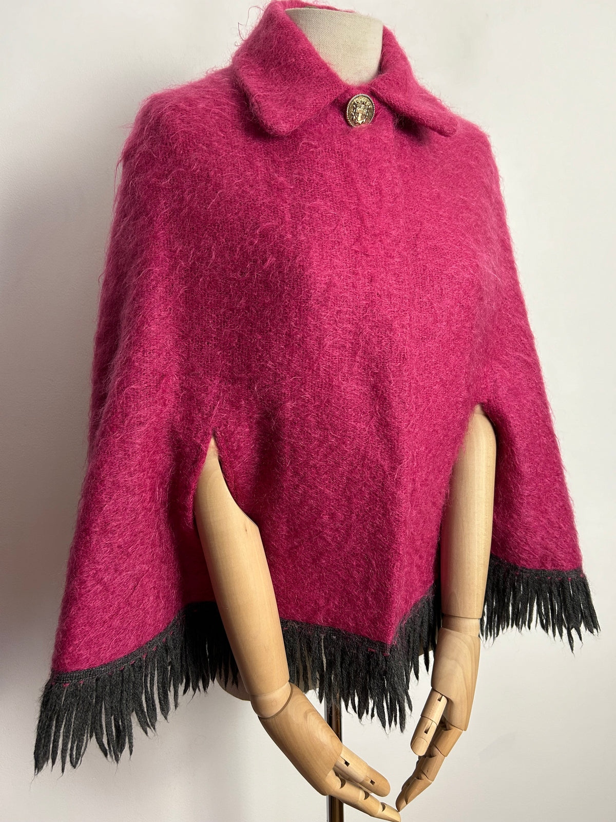 Vintage 1960s ANDREW STEWART UK Size 8-10 Pink Wool & Mohair Mix Fringed Cape/Poncho