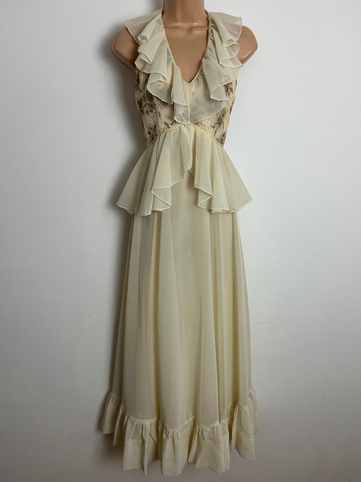 Vintage 1970s Size 4-6 Cream & Brown Lace Bodice Ruffle Trim Peplum Boho Maxi Dress