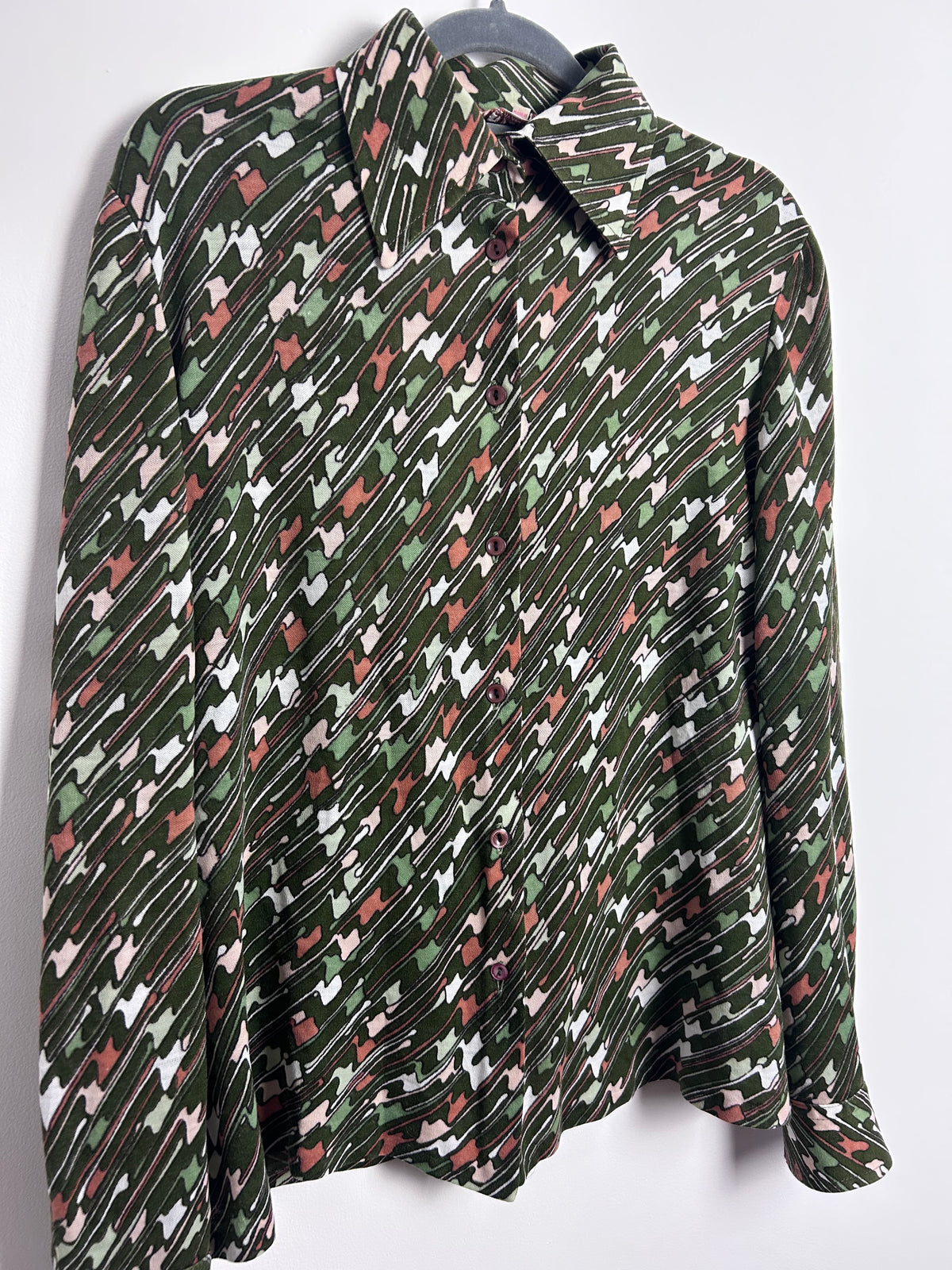 Vintage 1970s TRICOSA UK Size 14-16 Dark Green Abstract Stripe Print Long Sleeve Shirt