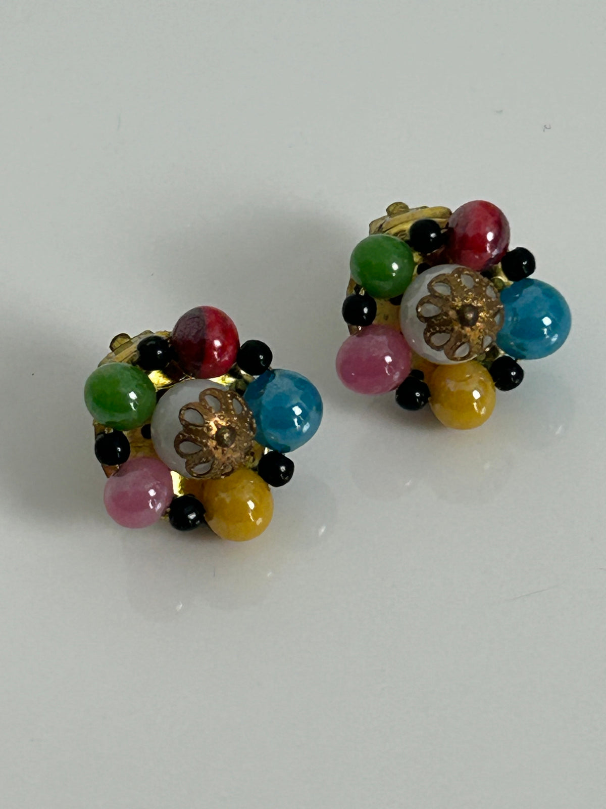 Vintage 1960s Gorgeous Multicolour Stone Set Flower Clip On Earrings