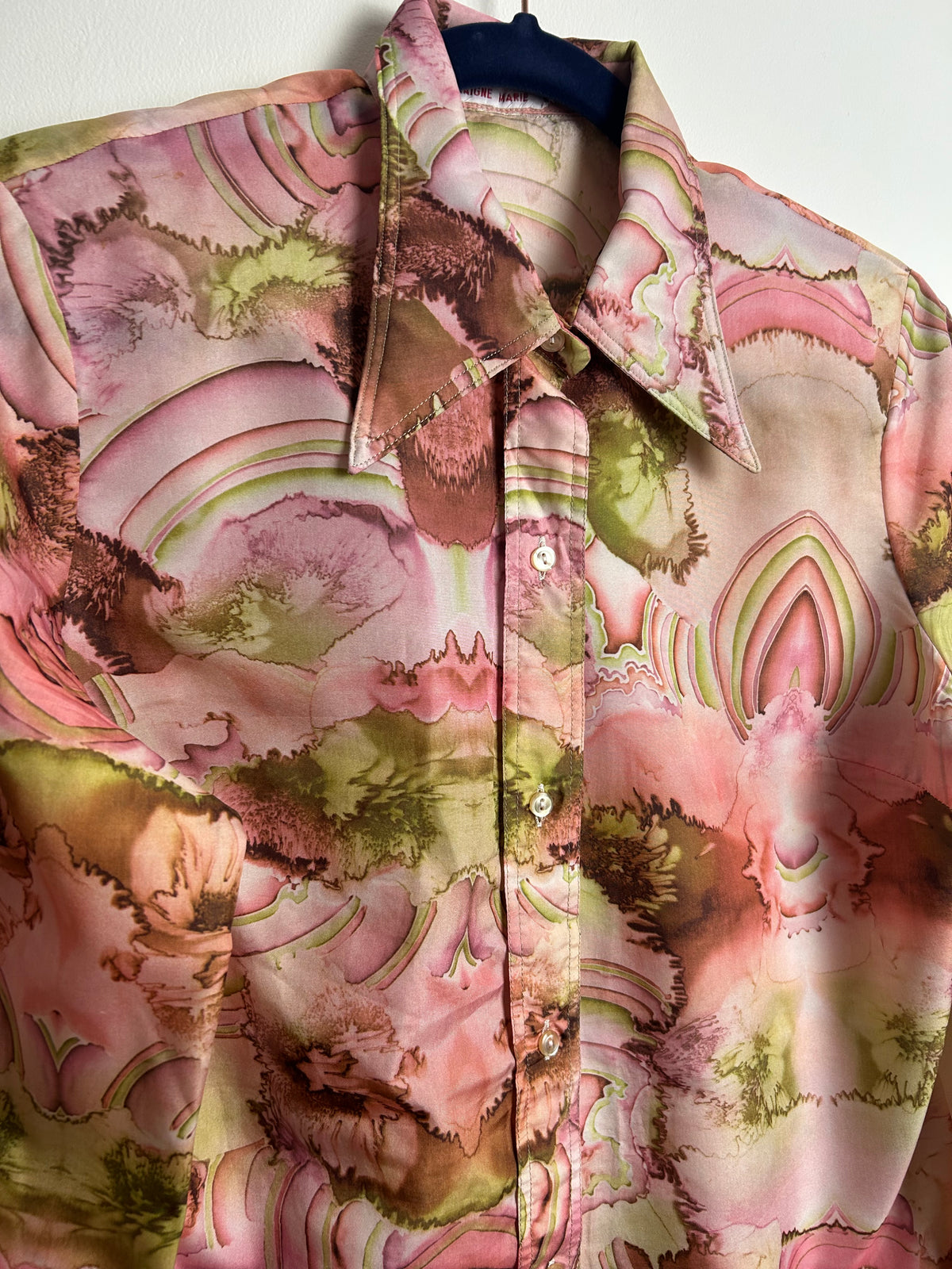 Vintage 1970s Size 14 Pink & Green Tones Abstract Print Long Sleeve Dagger Collar Shirt