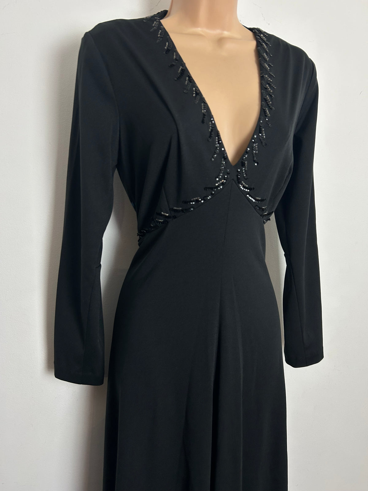 Vintage 1970s TRINA LEWIS & MARJON COUTURE Size    Black Sequin & Bead Detail Long Sleeve Evening Maxi Dress