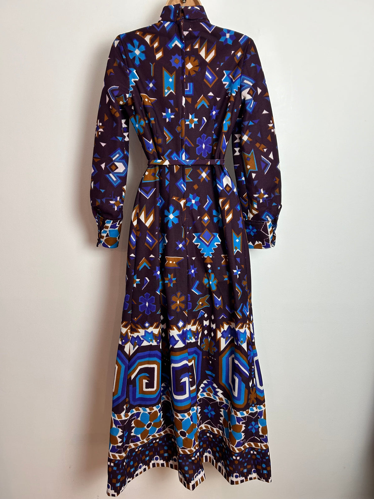 Vintage 1970s UK Size 8 Very Dark Purple Blue & White Abstract Geo Print Belted Maxi Dress
