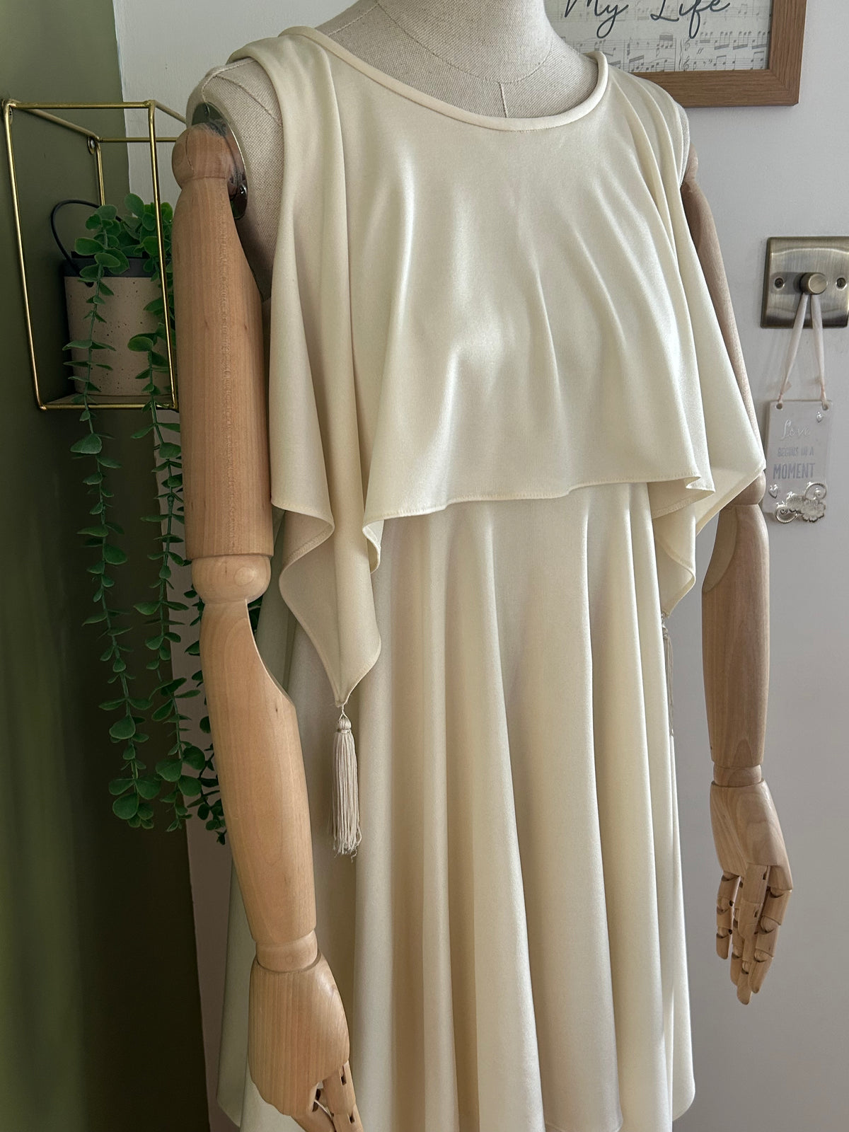 Vintage 1970s JOHN CHARLES LONDON Size 10-12 Cream Triple Layered Tassel Detail Boho Occasion Maxi Dress
