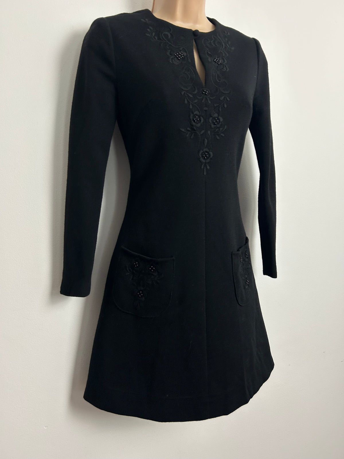 Vintage 1960s ALAINE Size 6-8 Black Floral Embroidered & Bead Embellished Pure New Wool Mini Mod Dress