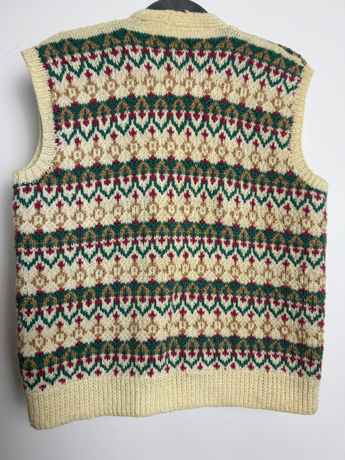 Vintage 1970s Size 12-14 Cream Red Green & Beige Knitted Sleeveless Sweater Vest Waistcoat Cardigan