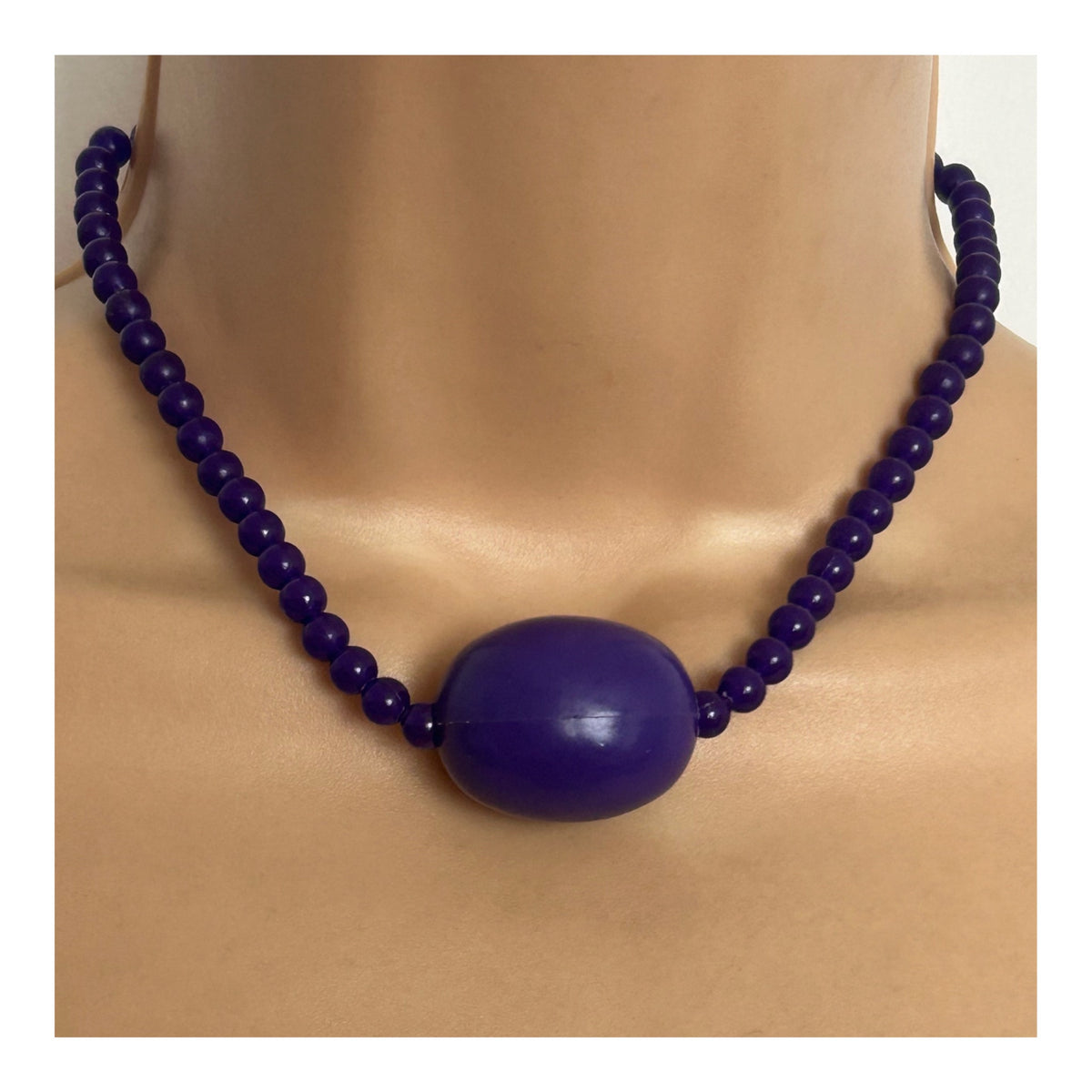 Vintage Late 1960s Purple Plastic Bead Statement Mod Choker Necklace