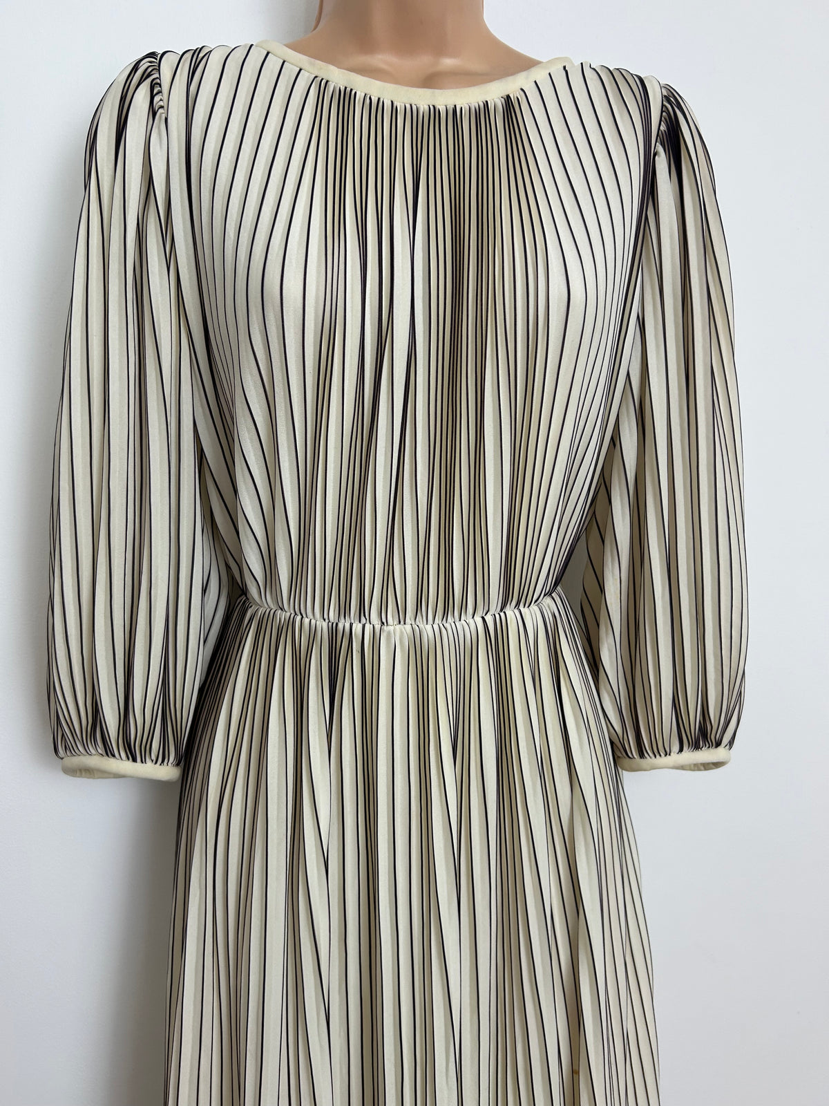Vintage Late 1970s MARION RUSSELL Size 10 Cream & Brown Plisse Pleated Layered Occasion Maxi Dress