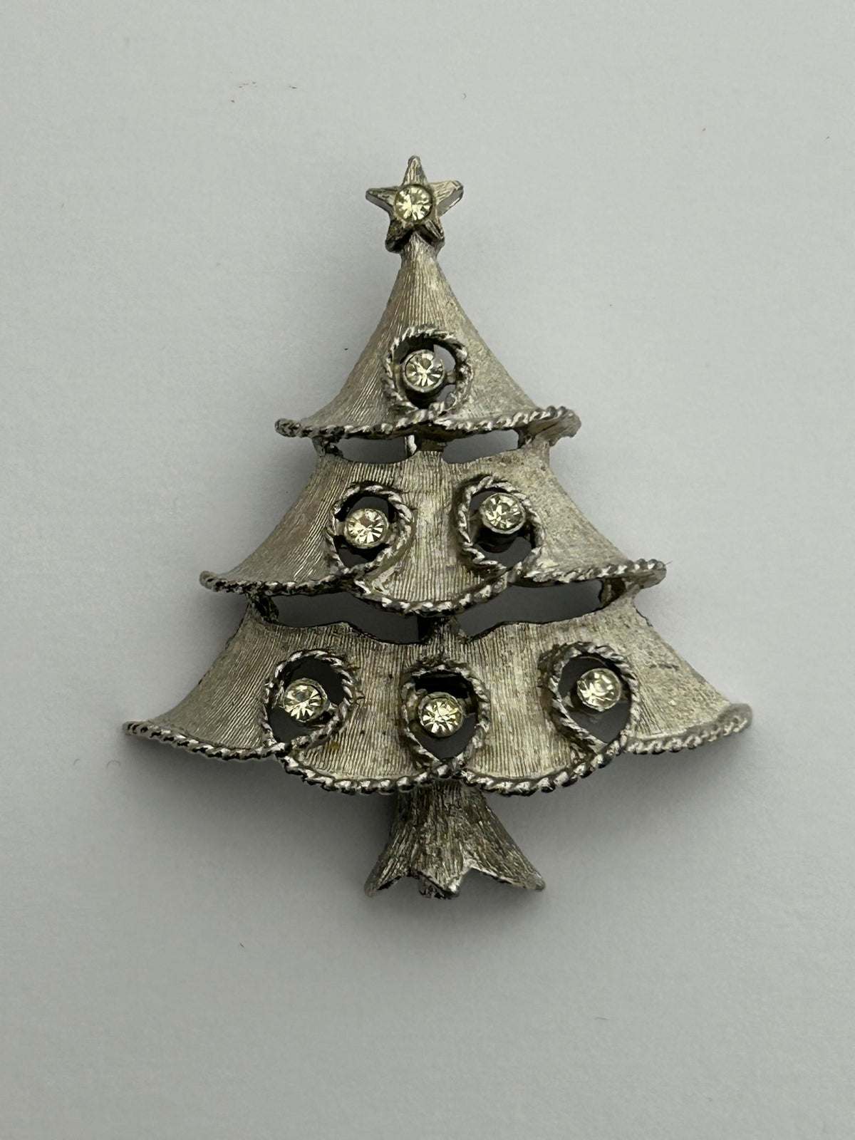 Vintage Cute Brushed Silver Diamante Set Christmas Tree Pin Brooch