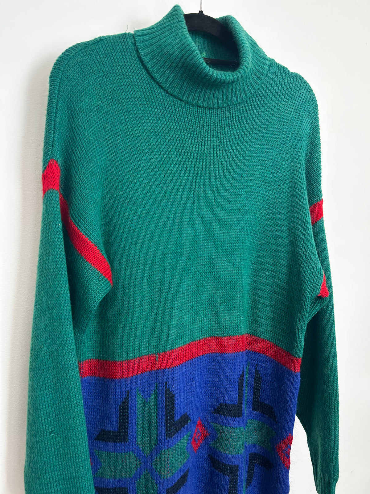 Vintage 1980s GENTI Up To Size 12/14 Slouchy Green Red & Blue Abstract Pattern Turtle Neck Long Jumper