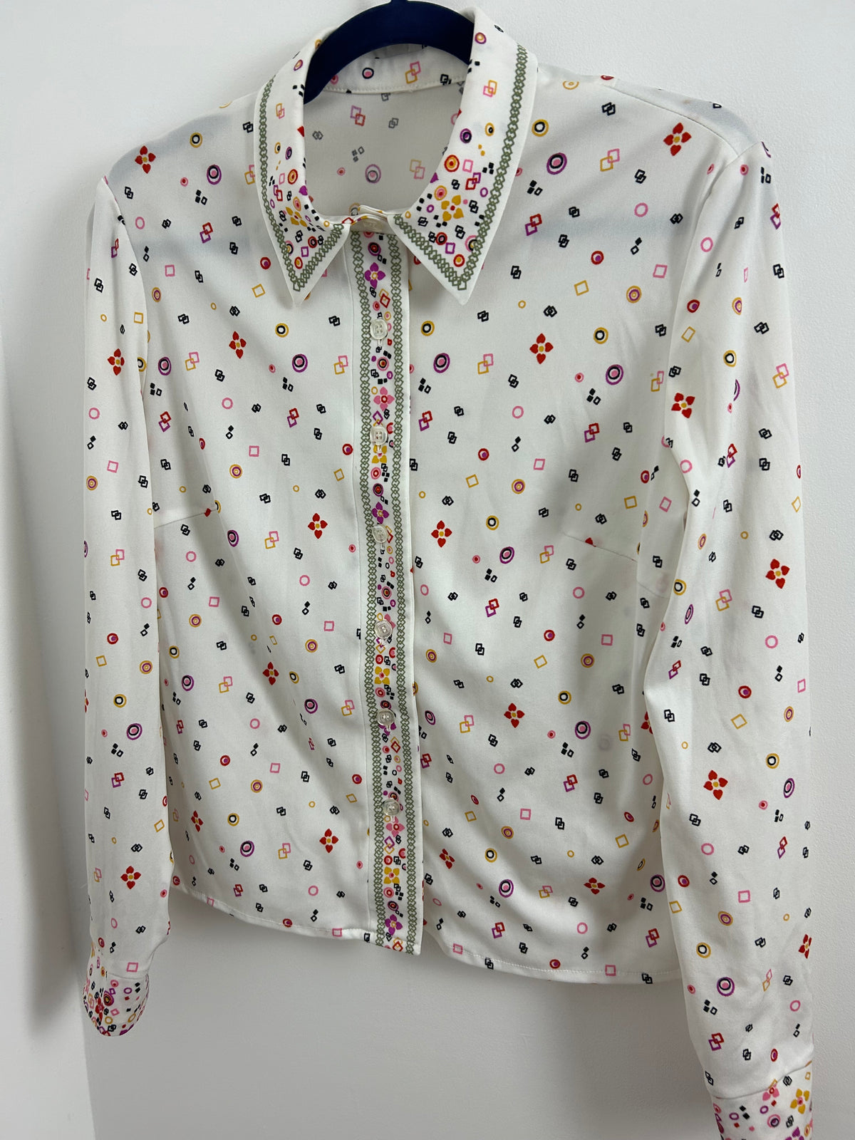 Vintage 1970s Size 12-14 White Purple Red Yellow & Black Abstract Geo Print Long Sleeve Shirt