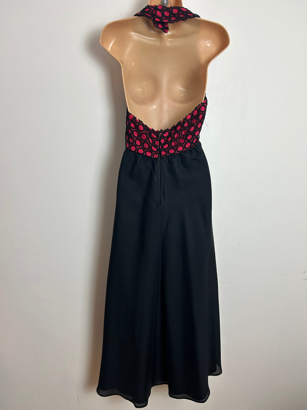 Vintage 1960s EMENSON Size 8 Black & Raspberry Crochet Overlay Halter Neck Occasion Maxi Dress