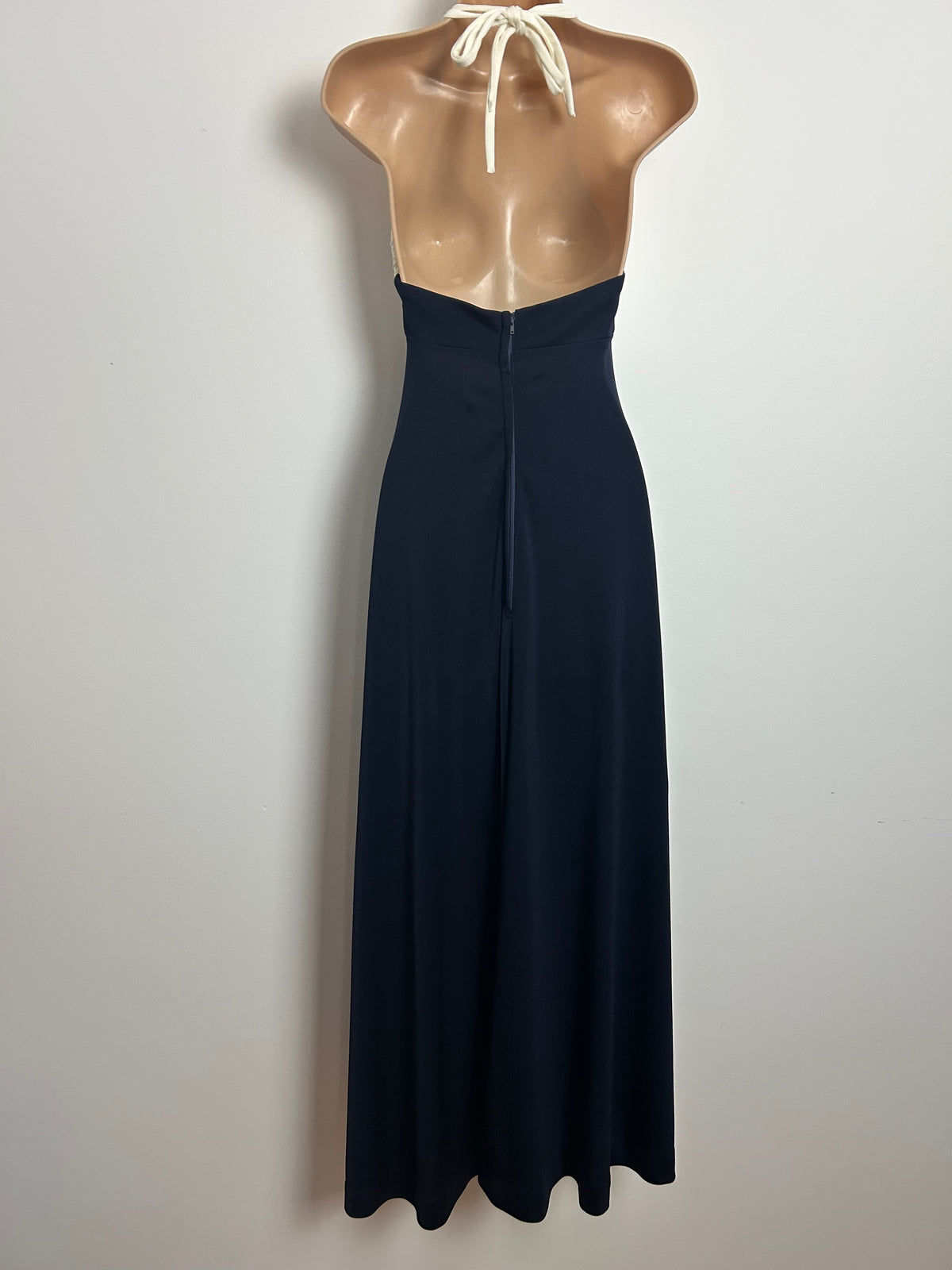 Vintage 1970s JOHN MARKS BY ANNE TYRRELL Size 6 Navy Blue & Cream Halter Summer Occasion Maxi Dress