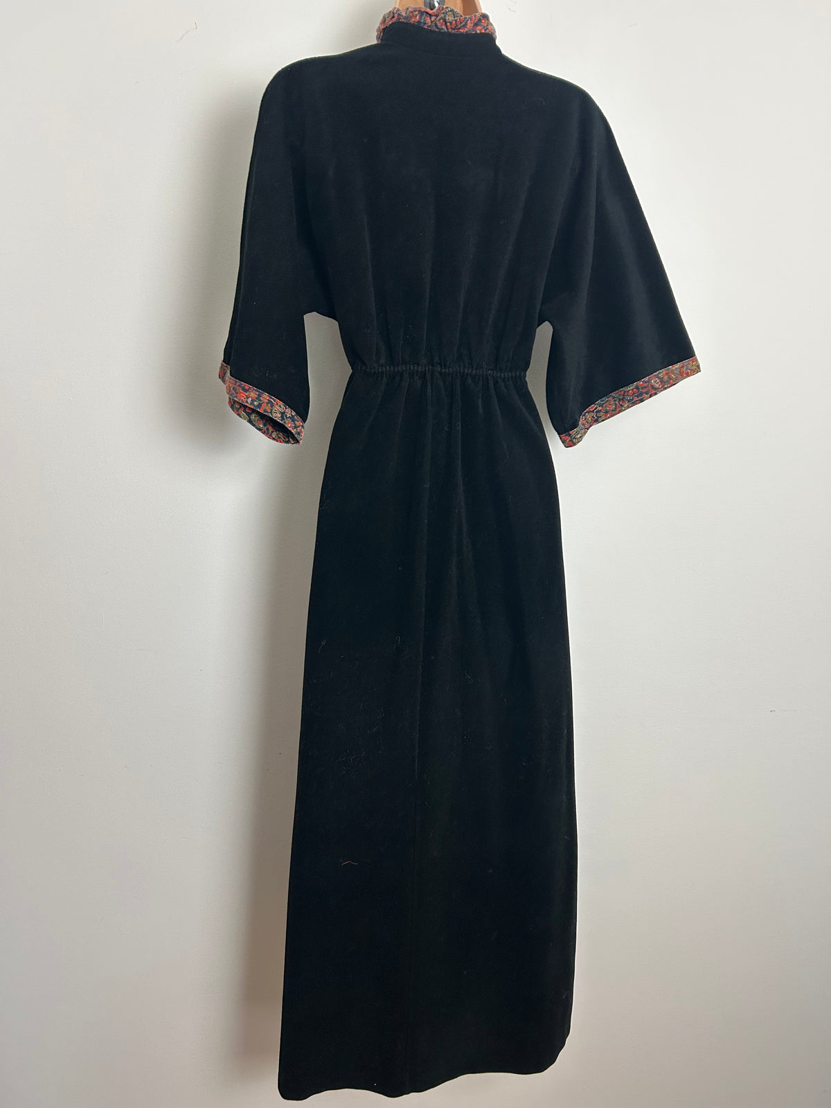 Vintage 1970s Size 8 Black Blue & Orange Cord Panel Short Wide Sleeve Boho Prairie Velour Maxi Dress