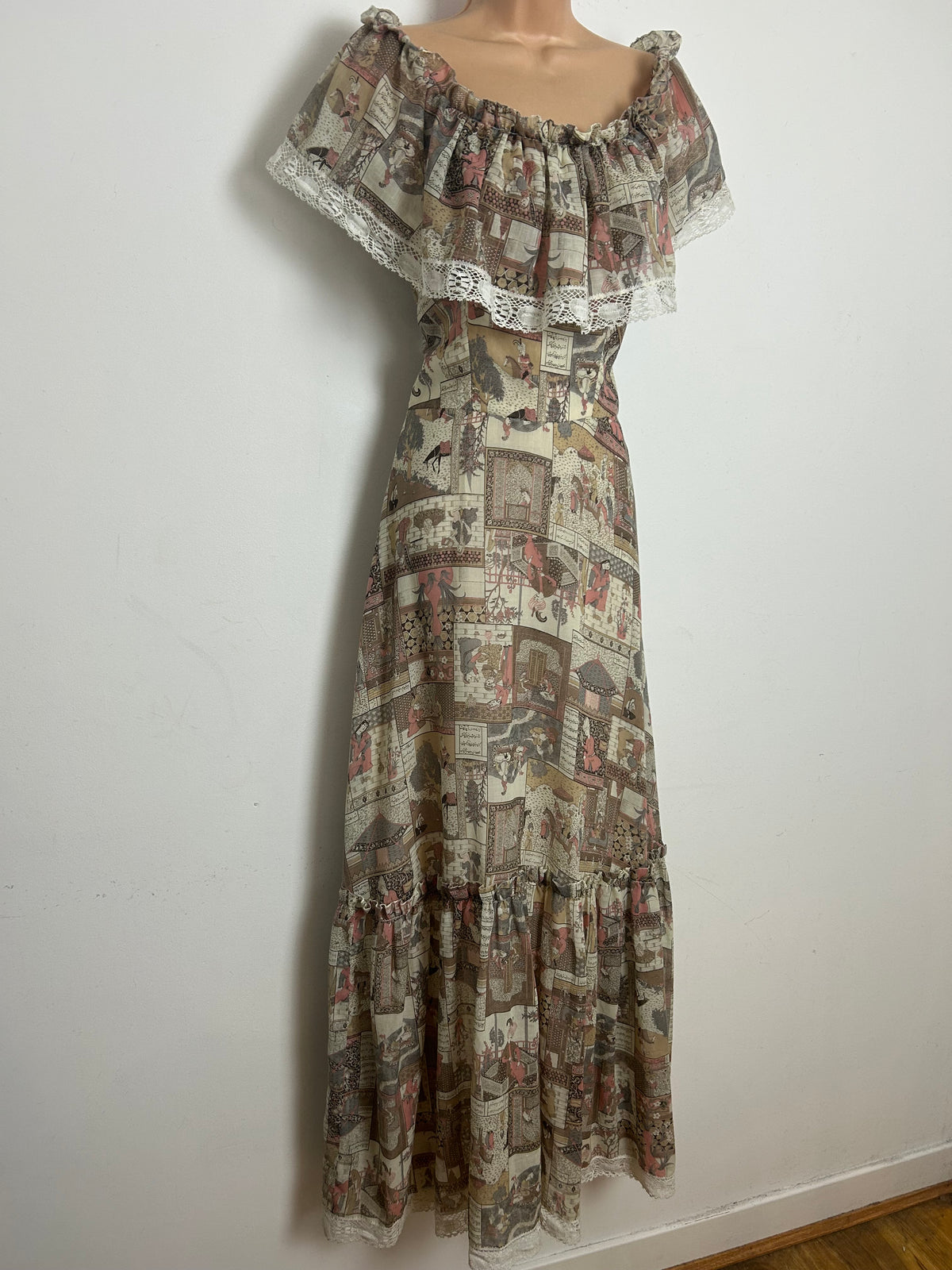 Vintage 1970s PETER ELLIS Size 6-8 Cream Brown & Dusky Pink Intricate Persian Novelty Print Boho Maxi Dress
