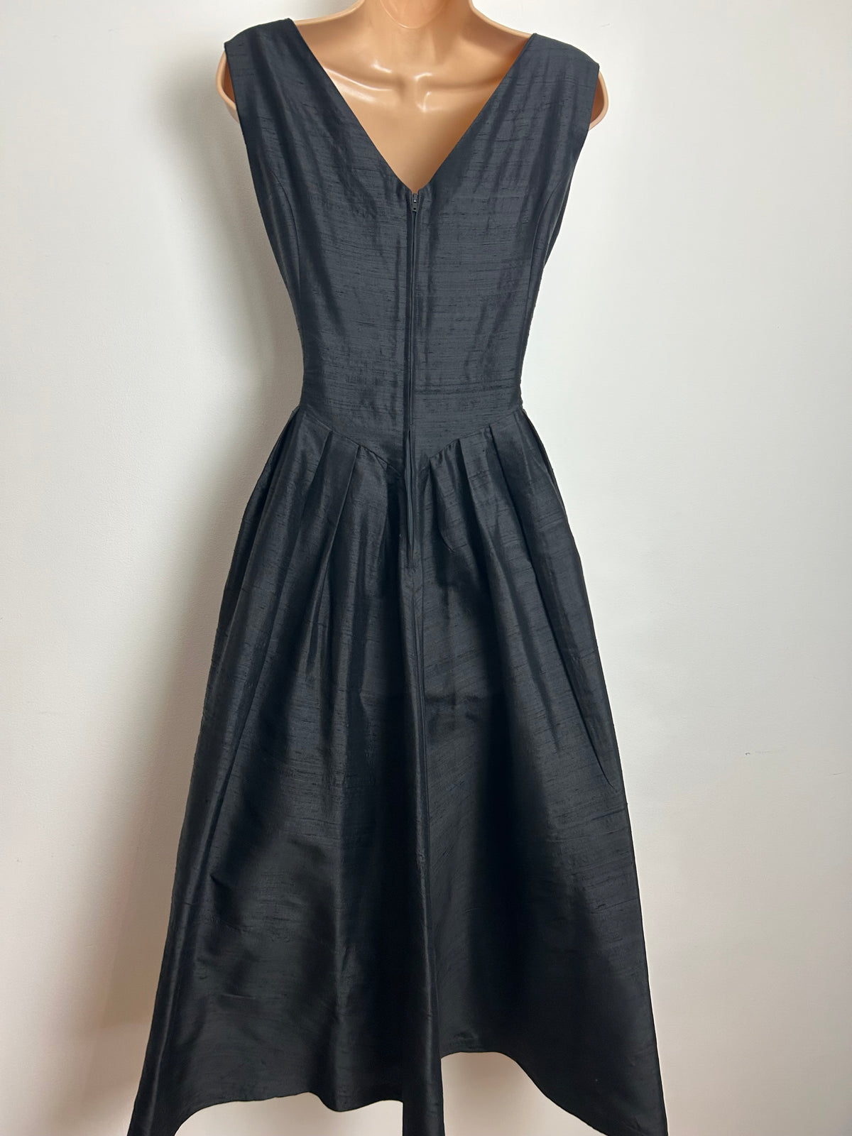Vintage 1980s LAURA ASHLEY Size 6 (Size 10 On Label) Black 100% Silk Pleated Party Evening Dress