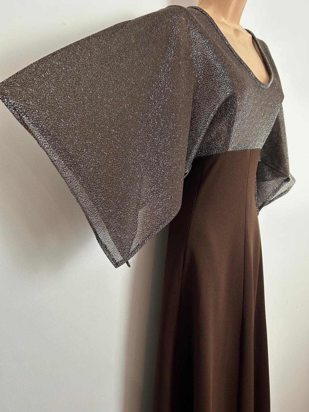 Vintage 1970s Size 10 Brown & Silver Lurex Cape Sleeve Boho Occasion Evening Maxi Dress