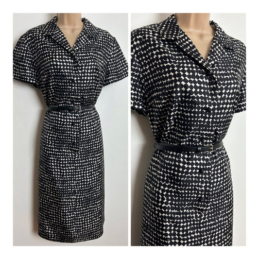 Vintage Early 1970s Size 14 Black & White Geo Print Short Sleeve Belted Dress