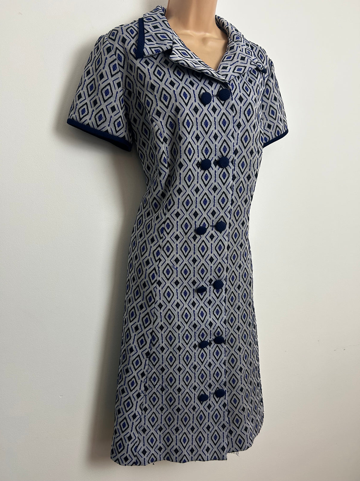 Vintage 1960s Size 14-16 Blue & Black Diamond Pattern Crimplene Double Breasted Mod Shift Dress