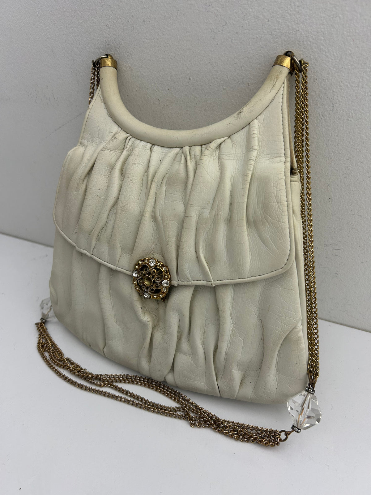 Vintage RARE 1950s Ivory Leather Beautiful Shape Handbag With Chain Strap & Hinged Mirror