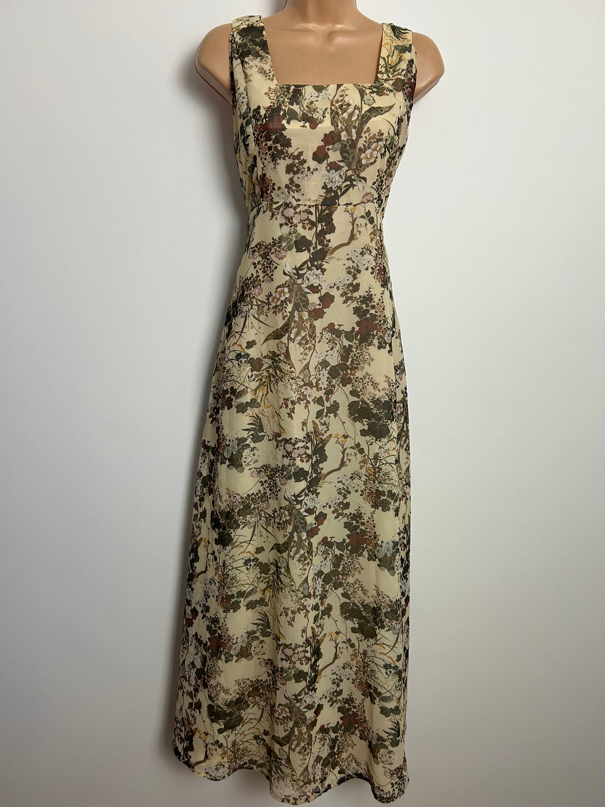 Vintage Early 1970s MARION DONALDSON Size 8 Cream Woodland Botanical Print Maxi Dress