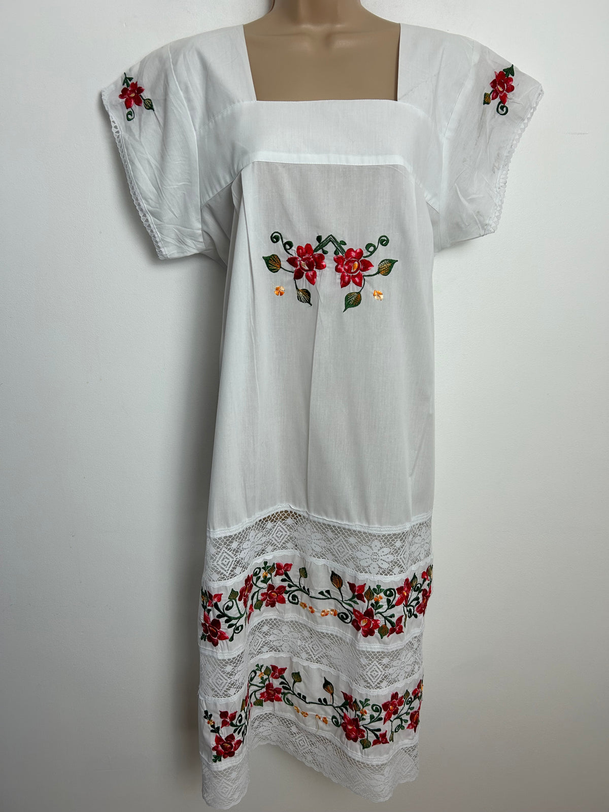 Vintage KIKE MEXICAN One Size Up To 14 White Cotton Mix Lace & Embroidered Detail Smock Tunic Dress