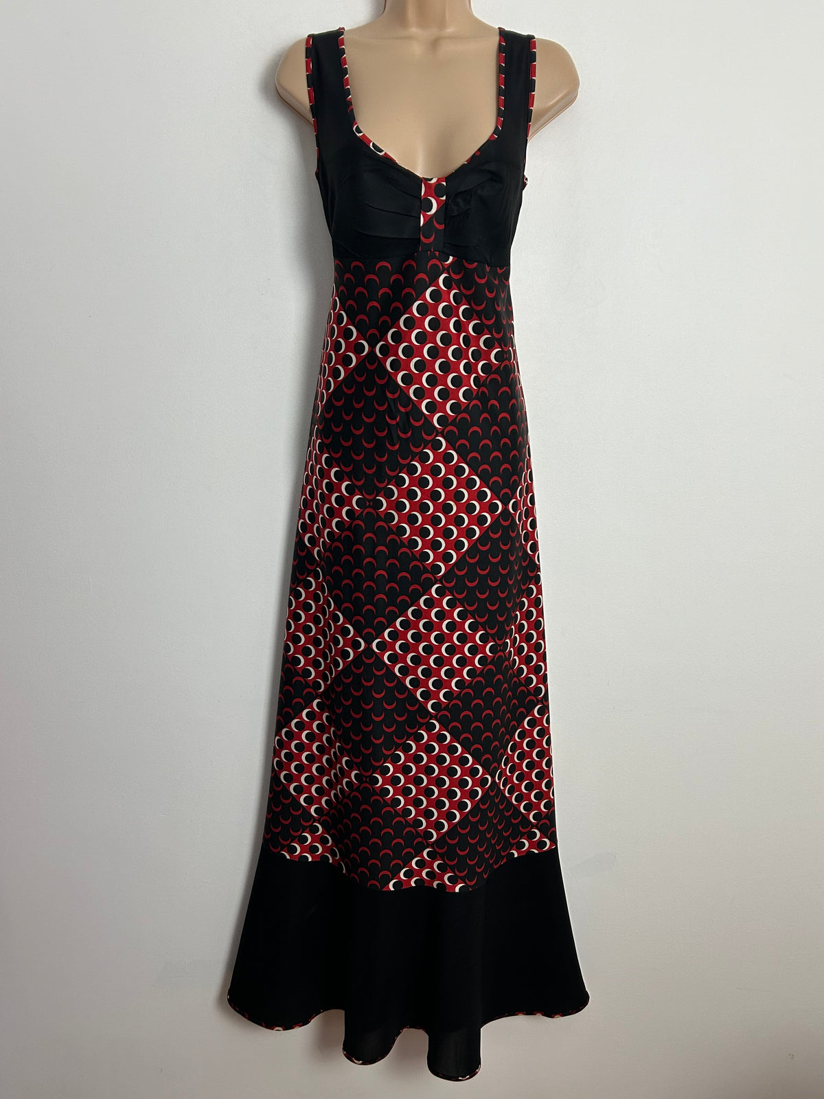 Vintage 1970s UK Size 10 Black Dark Red & White Half Moon & Circle Print Sleeveless Maxi Dress