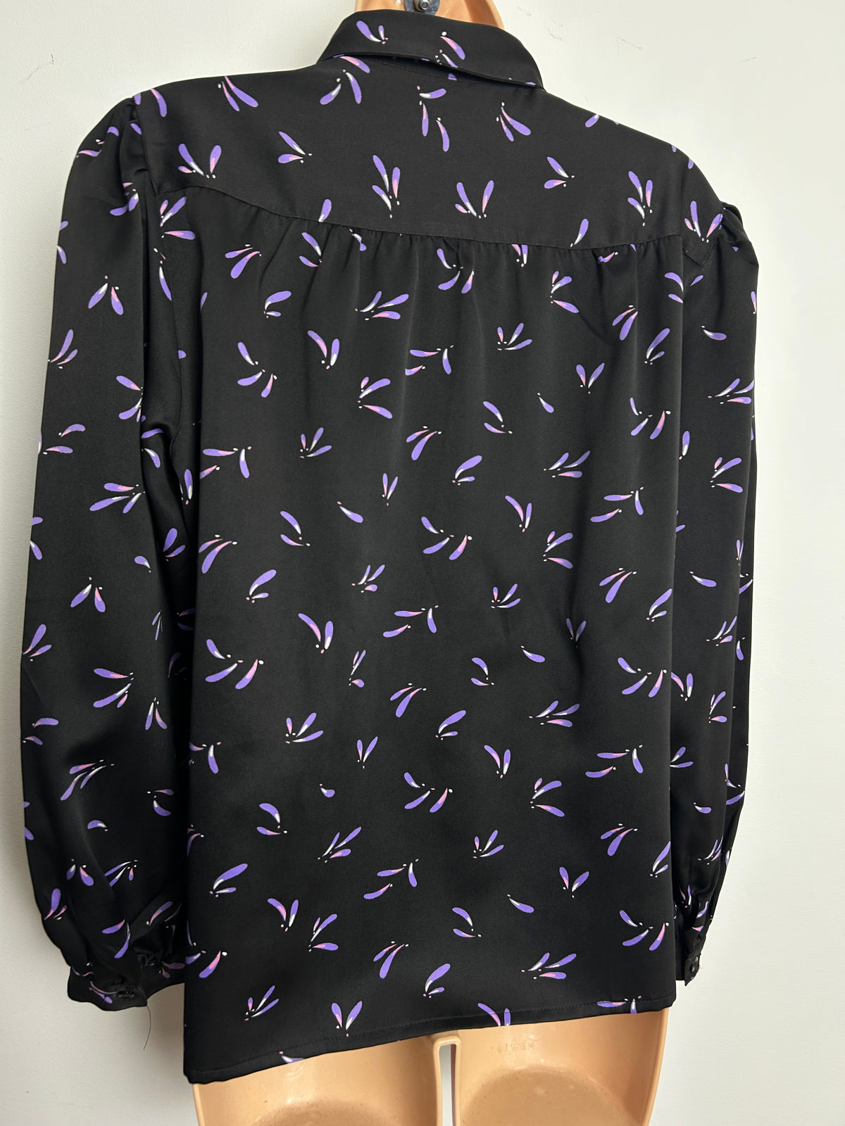 Vintage Early 1980s Size 16-18 Black Lilac & Pink Petal Print Long Sleeve Shirt
