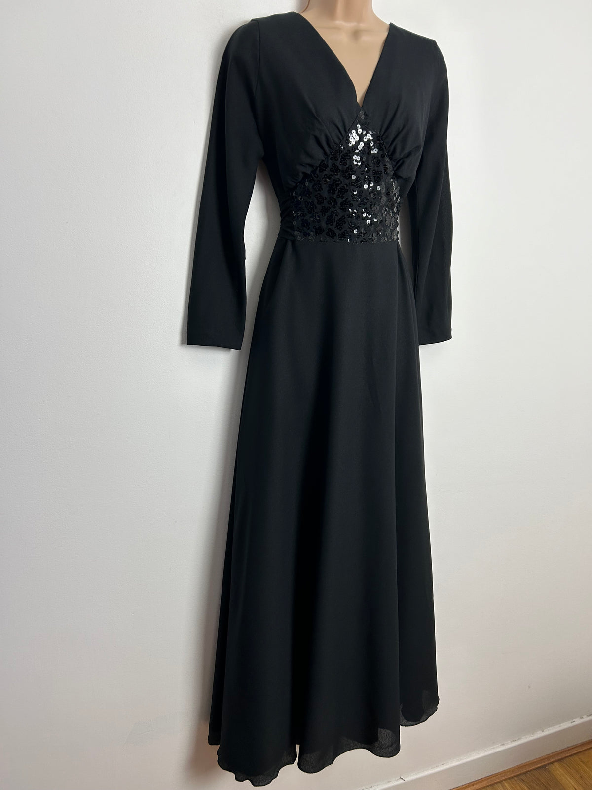 Vintage 1970s UK Size 14 Black Sequin Detail Long Sleeve Tie Back Evening Occasion Maxi Dress