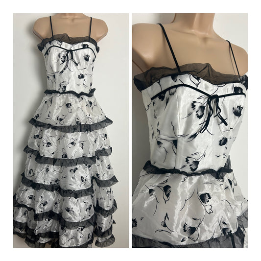 Vintage Early 1980s Size 8 White & Black Floral Print Layered Summer Party Prom Occasion Maxi Dress