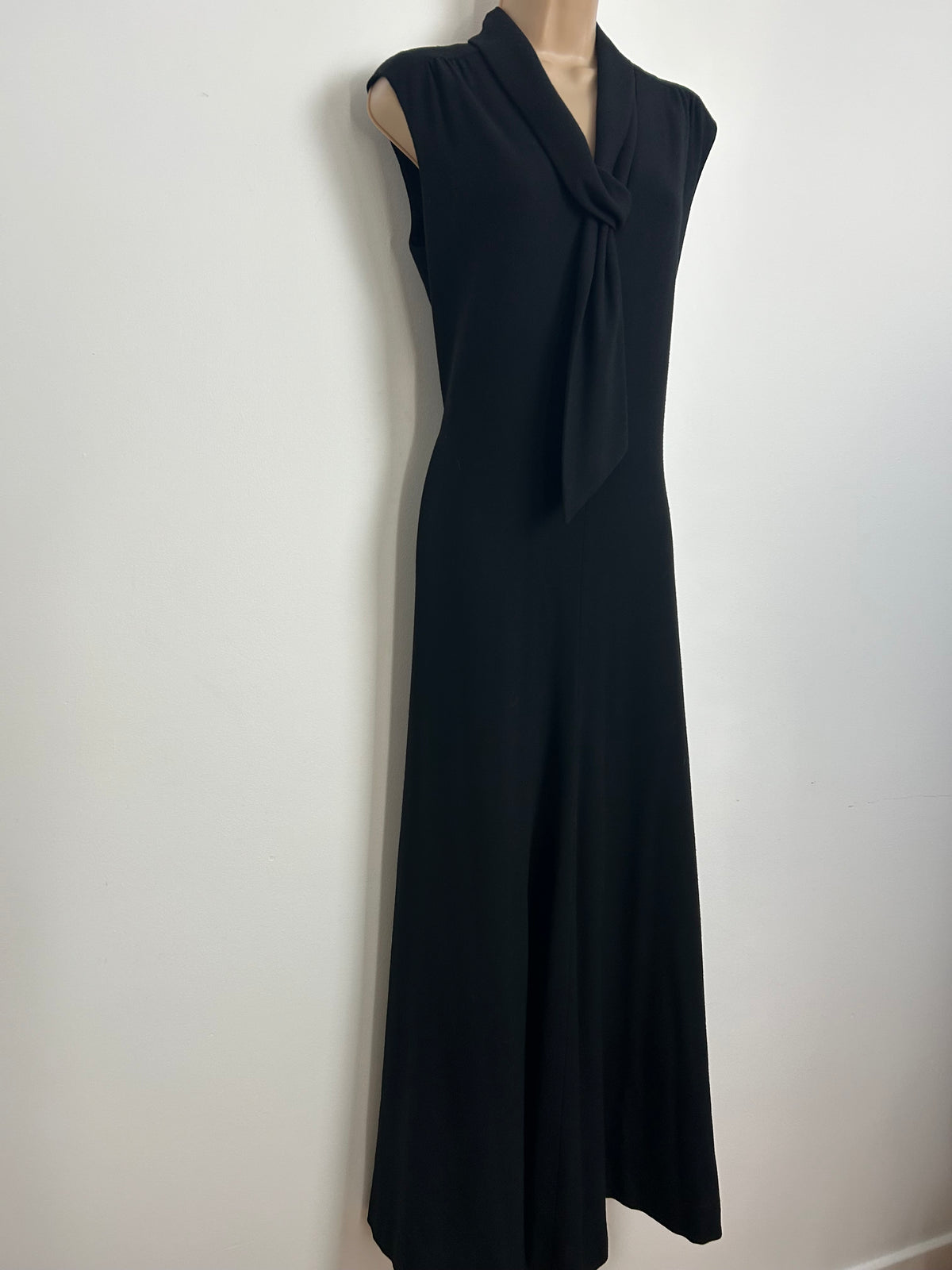 Vintage 1970s JAEGER Size 12-14 Black 100% Wool Sleeveless Scarf Neck Occasion Maxi Dress