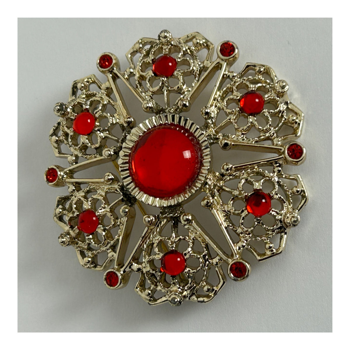 Vintage SARAH COVENTRY Large Gold Tone & Red Glass Sone Set Cut Out Brooch
