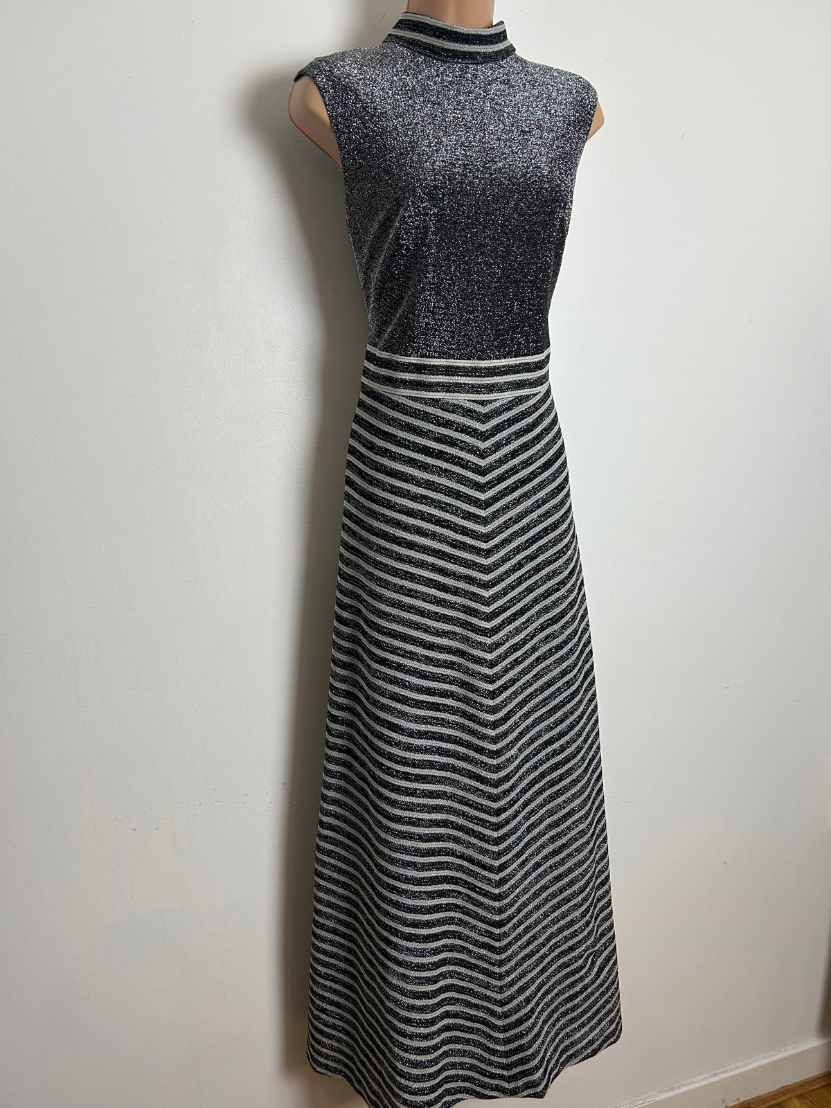 Vintage 1970s Size 12 Black & Silver Lurex Stripe Print Sleeveless Evening Maxi Dress