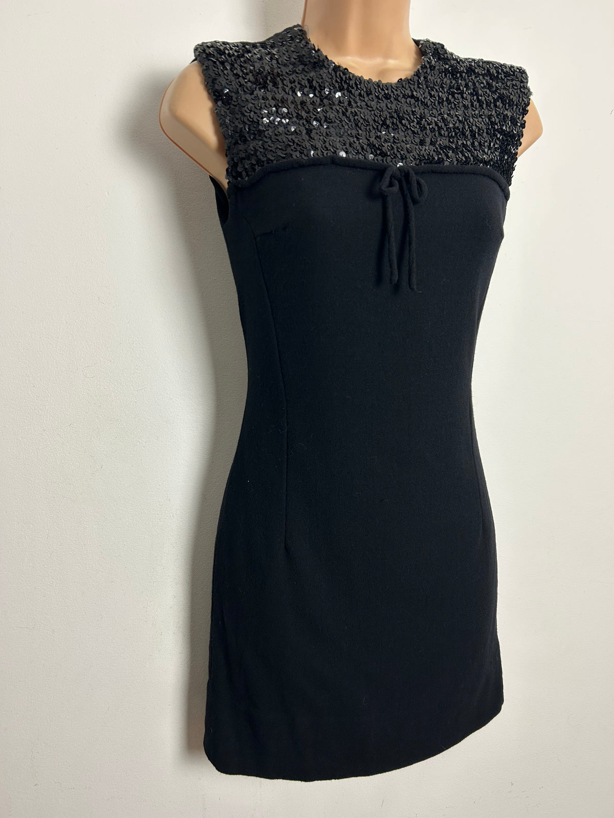Vintage 1960s Size 8 Mod Sequin Detail Little Black Mini Shift Dress