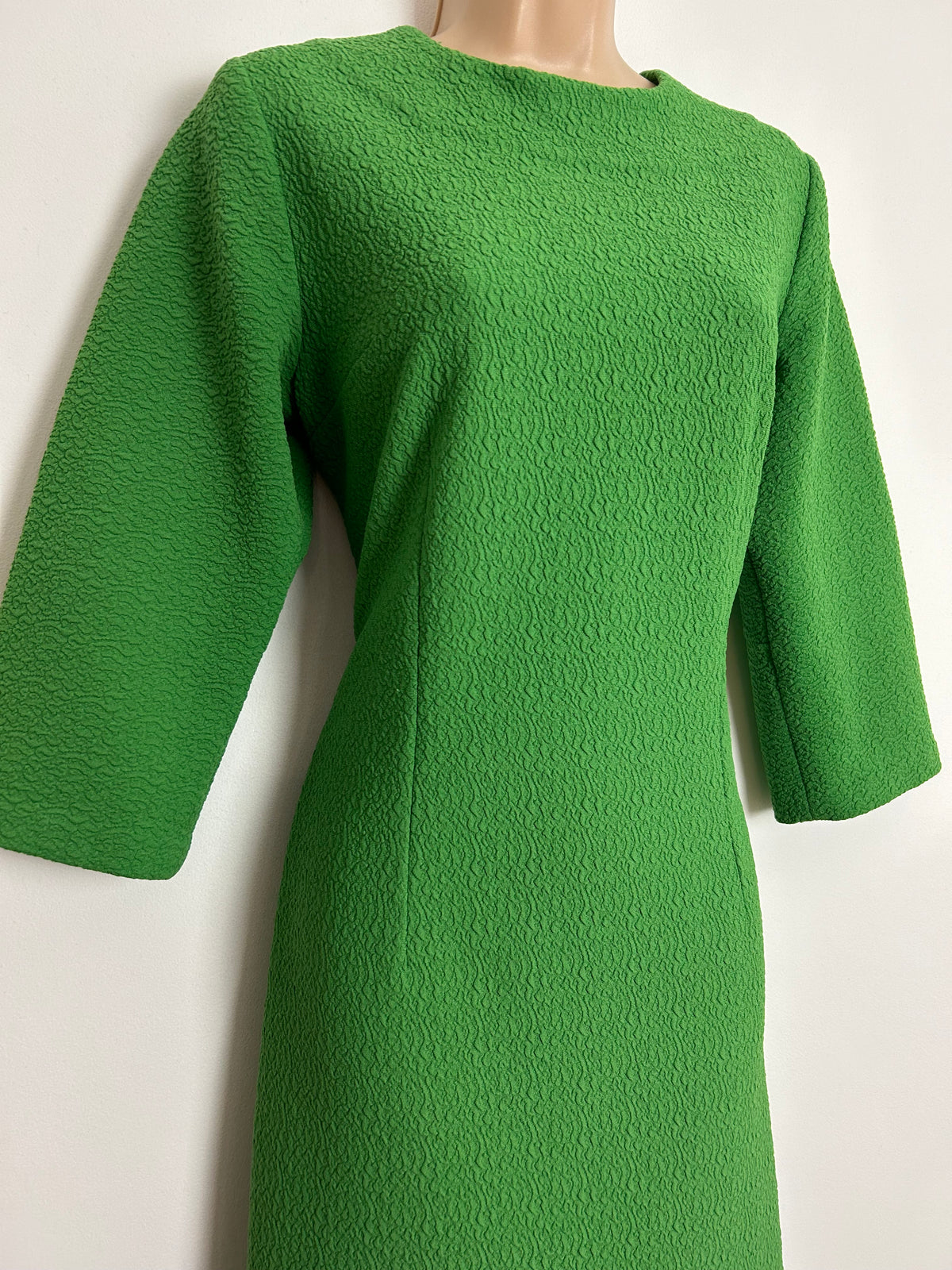 Vintage 1960s UK Size 10-12 Green Crimplene Polyester 3/4 Sleeve Mod Shift Dress