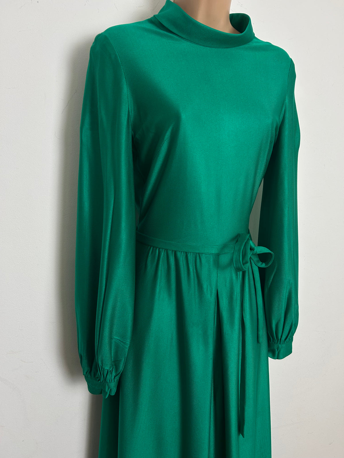 Vintage 1970s KATI AT LAURA PHILLIPS Size 8 Emerald Green Long Sleeve Belted Wide Leg Jumpsuit