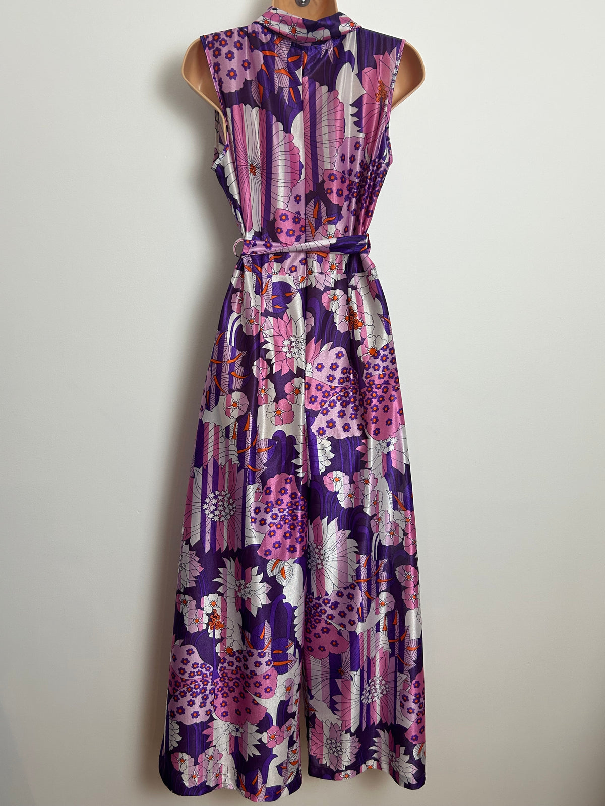 Vintage Early 1970s PIPPA DEE Size 10 Purple & Pink Tones Psychedelic Wide Leg Belted Jumpsuit