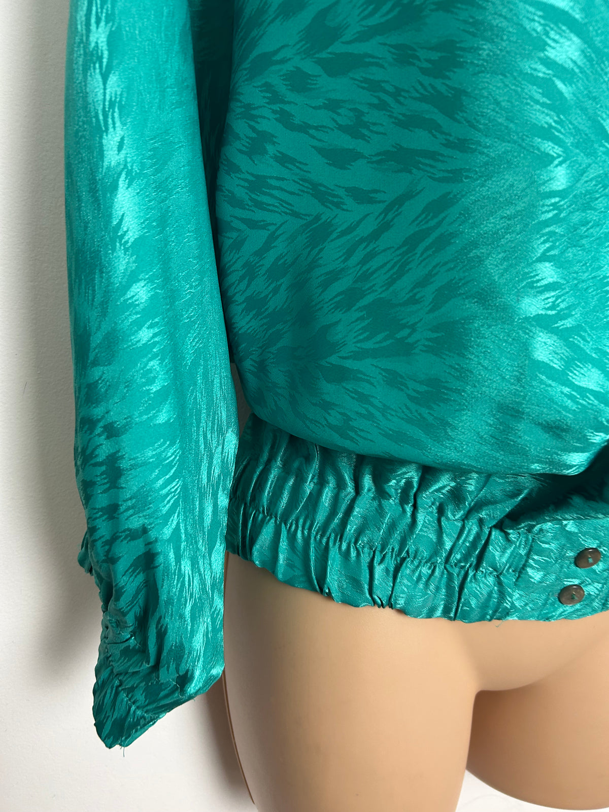 Vintage 1980s MARCO PECCI Size 14-16 Jade Green Animal Print Patterned Bat Wing Blouse