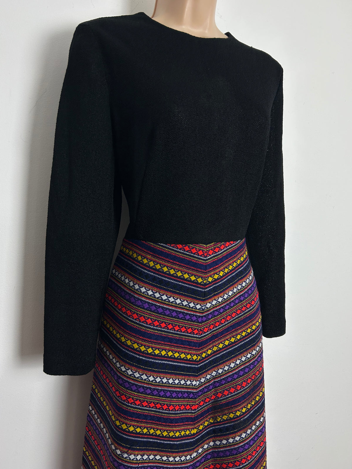 Vintage 1970s BERKERTEX Size 12 Black Red Purple Blue Wool Mix Maxi Dress