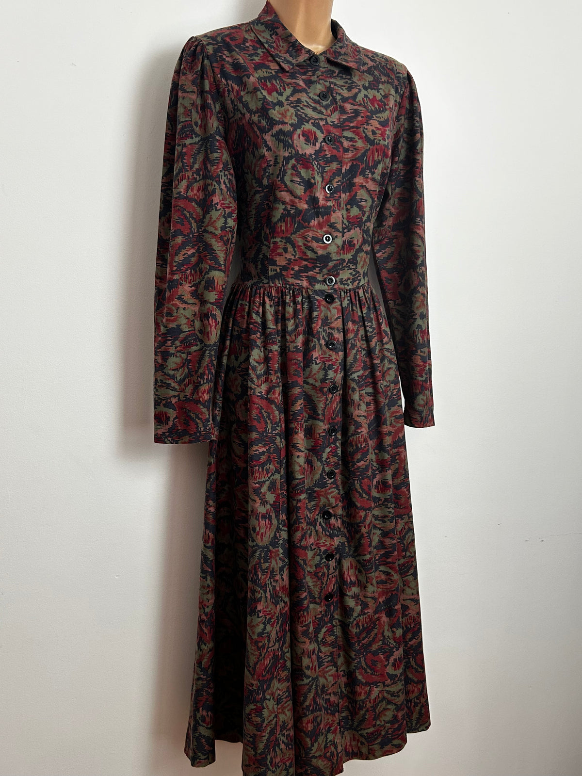 Vintage 1980 LAURA ASHLEY (Rep Of Ireland) Size 12 Dark Blue Green & Red Abstract Print Cotton Midi Dress