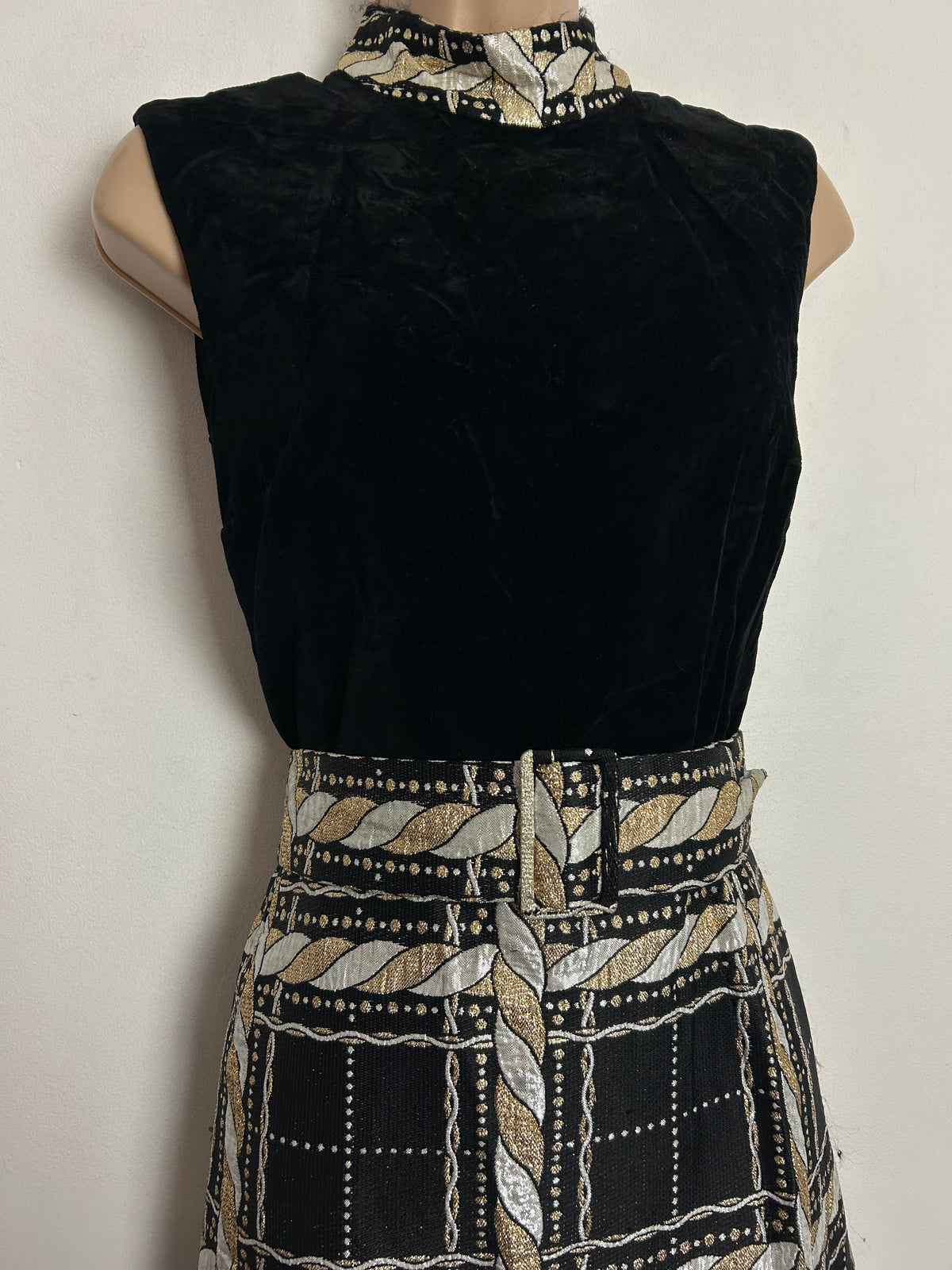 Vintage 1960s UK Size 8 Black Gold & Silver Velvet & Metallic Brocade Check Pattern Sleeveless Belted Occasion Evening Maxi Dress