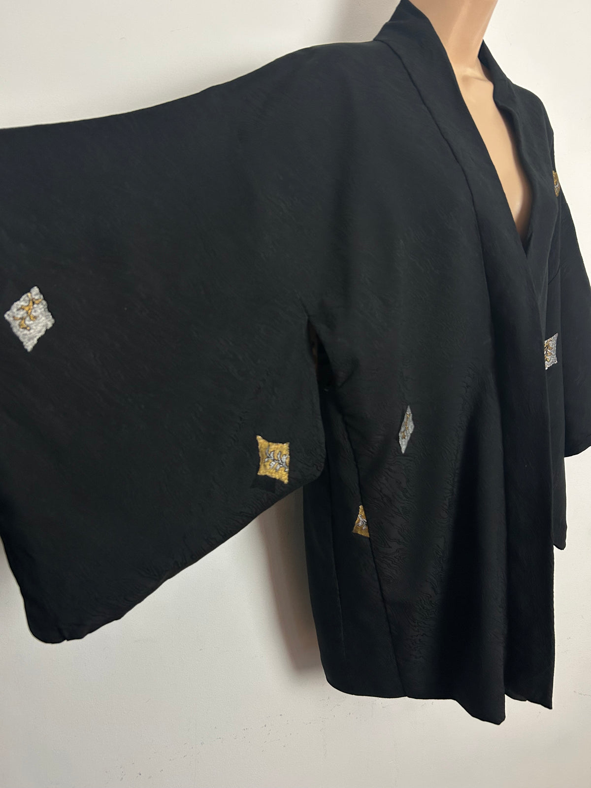 Vintage Up To Size 14-16 Original Japanese Black Gold & Silver Metallic Pattern Haori Kimono
