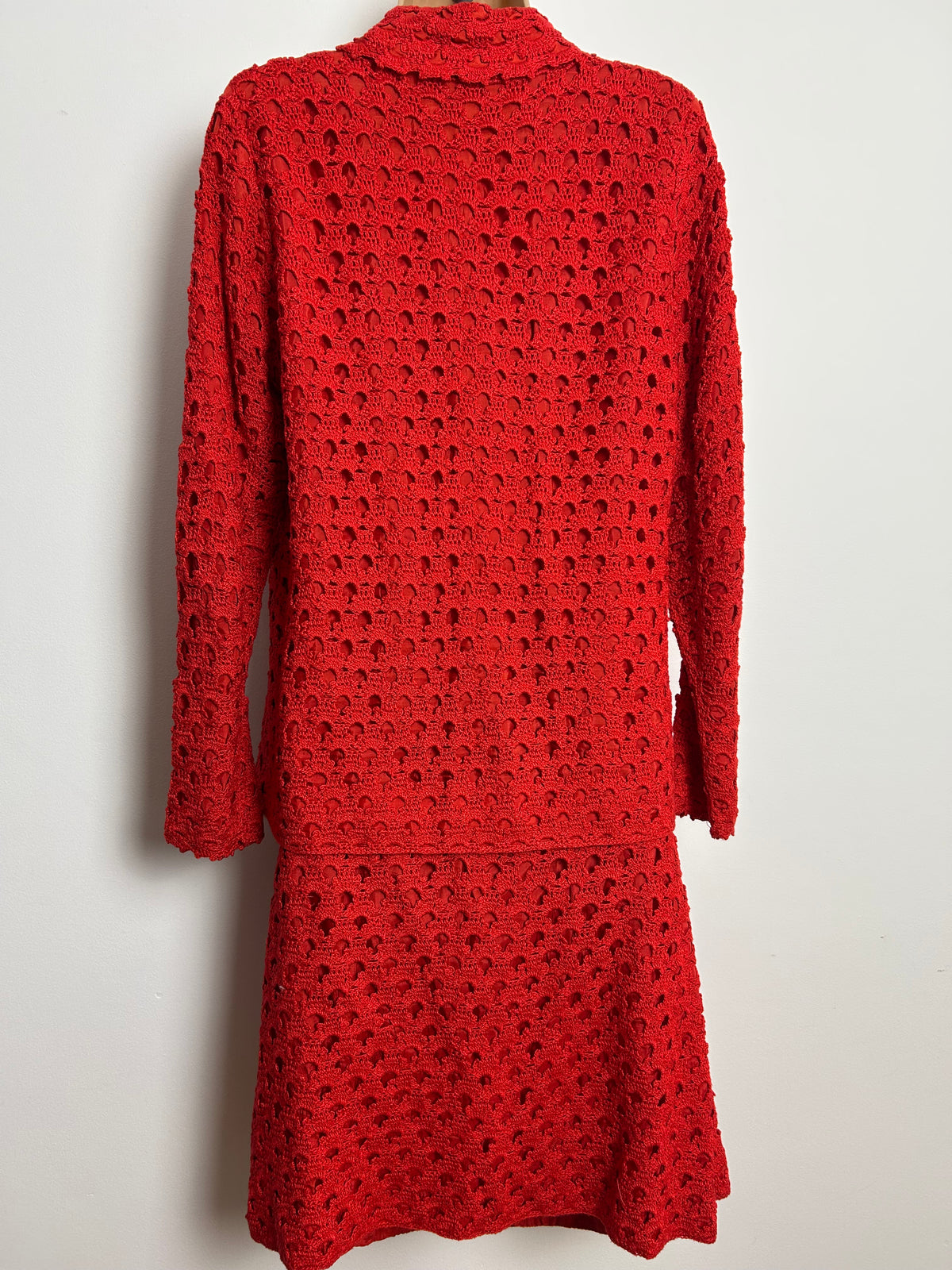 Vintage 1960s VERY RARE KLESHIE BELLMAN Size 12 Hand Made 100% Wool Red Crochet Skirt Suit