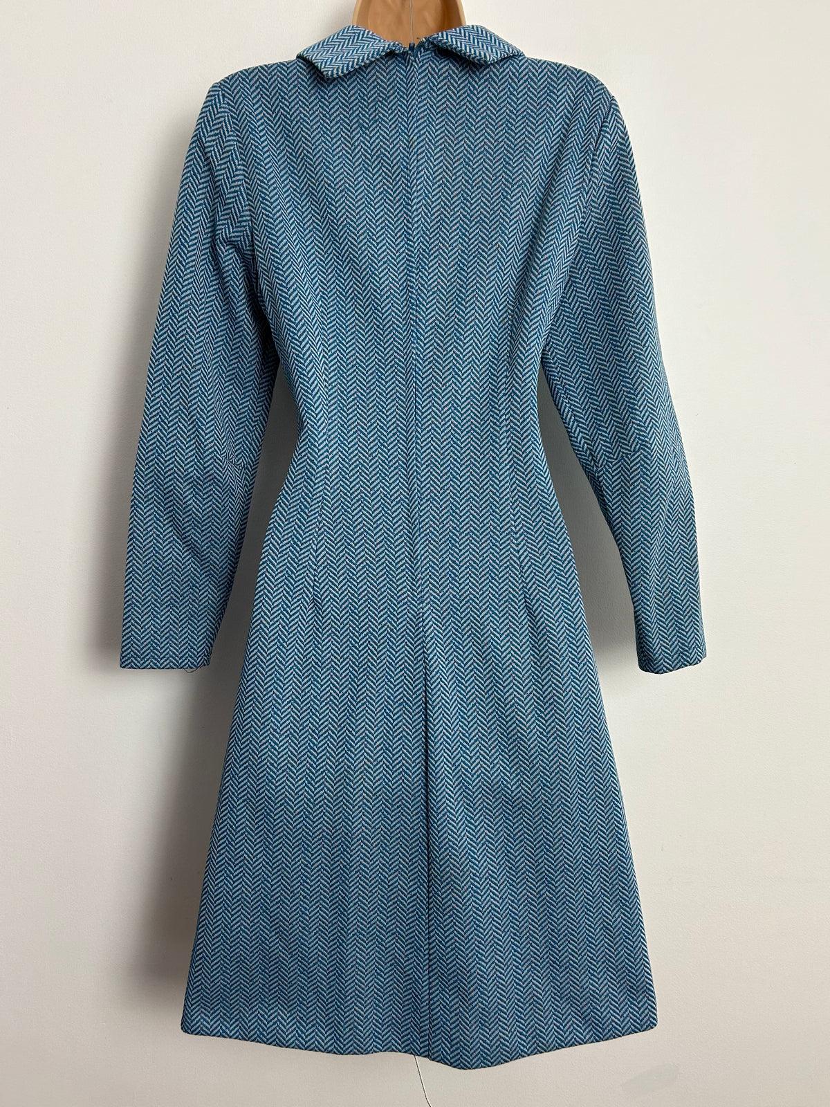 Vintage 70s UK Size 10-12 Blue & White Chevron Stripe Print Long Sleeve Mod Shift Dress
