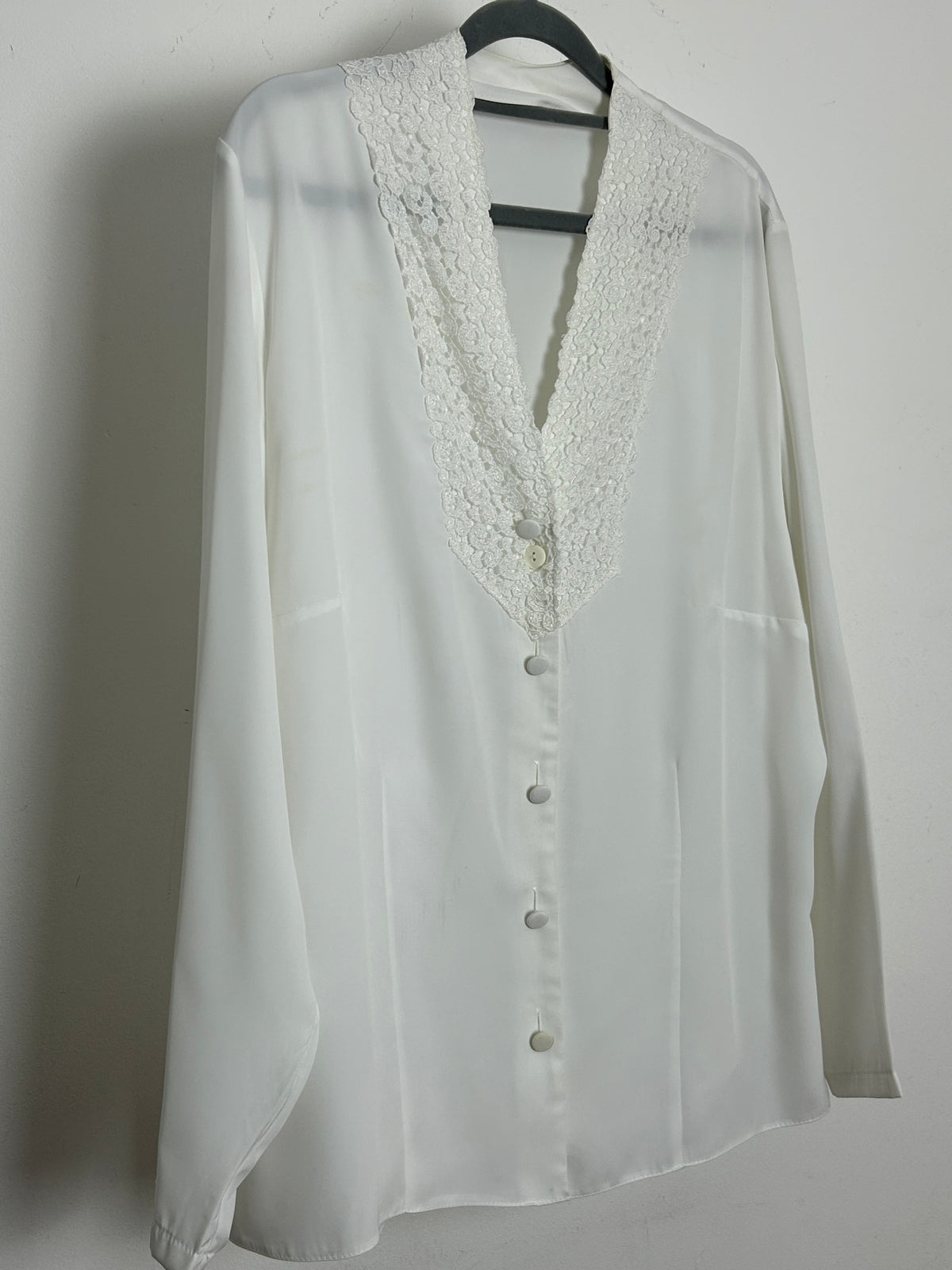 Vintage 1980s Size 16 Pretty White Lace Trim Long Sleeve Blouse